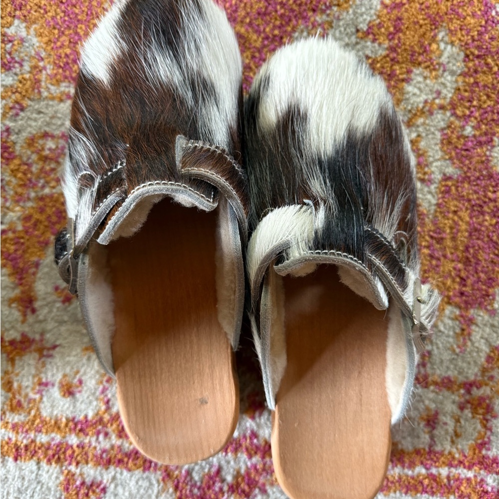 Cowhide Patterned Slip-On Clogs